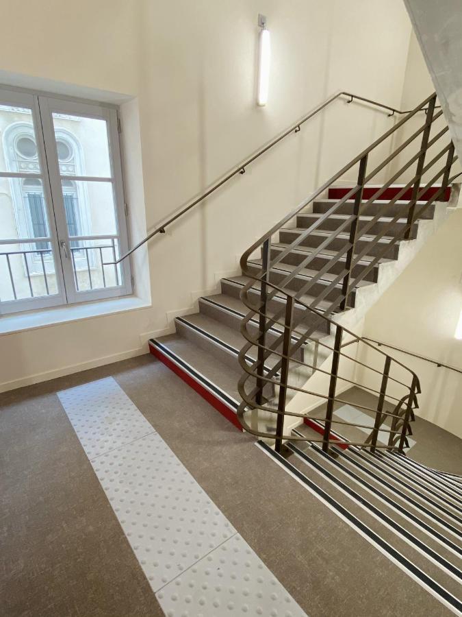 Hostel Flamingo Nimes Gare Centre Exterior foto